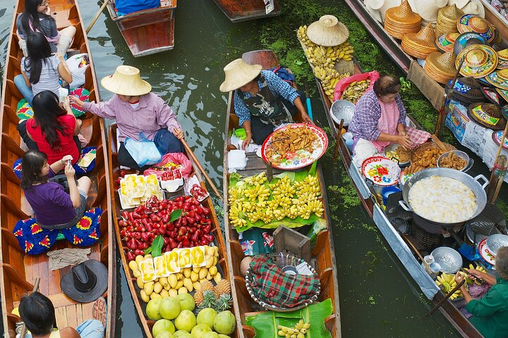 Floating Market Damnoen Saduak