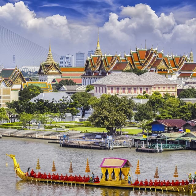 Bangkok: Old Town and Temples Exploration Game - Photo 1 of 9