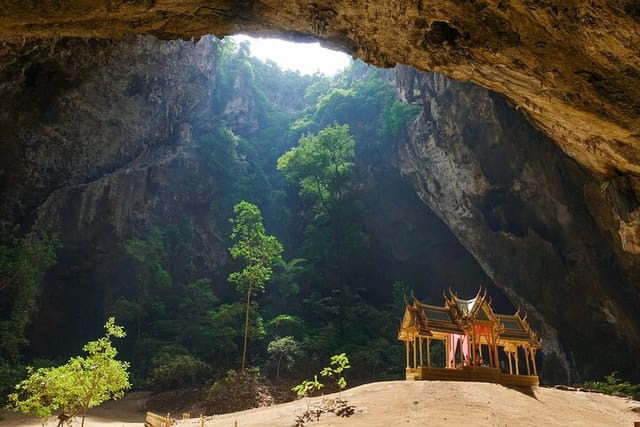 Explore the majestic cave of Sam Roi Yod - Photo 1 of 4