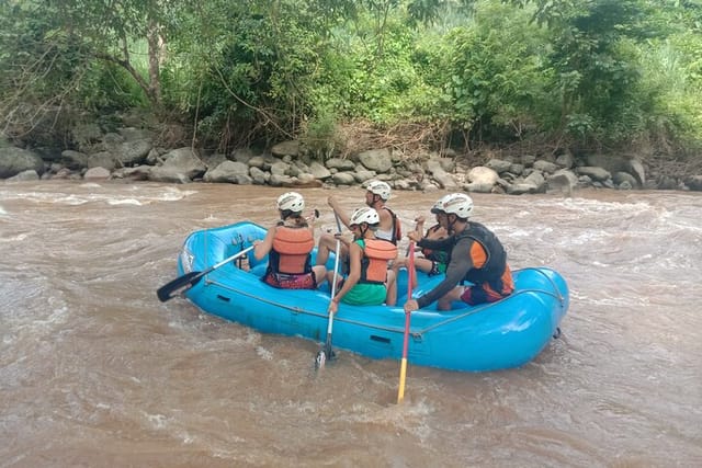 Extream White water rafting 10 kms. - Photo 1 of 6