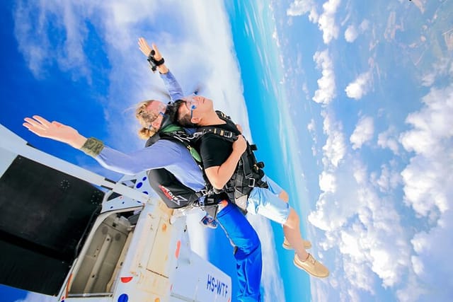 First Jump Tandem Skydive Pattaya Include Pickup Transfer - Photo 1 of 25