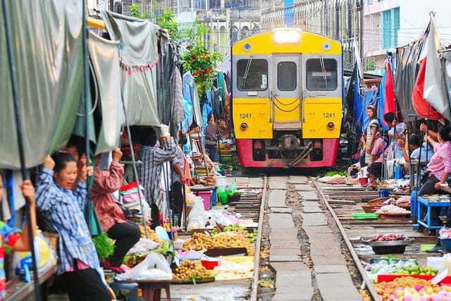 Floating Market & Railway Market Bangkok - Photo 1 of 11