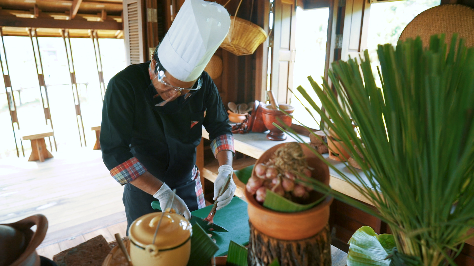 Authentic 3-Course Thai Cooking Class Experience - Photo 1 of 5