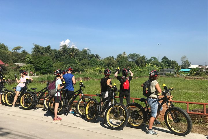 Half-day Ping River and rice paddies E-bike adventure (flat land, GUIDED) - Photo 1 of 10