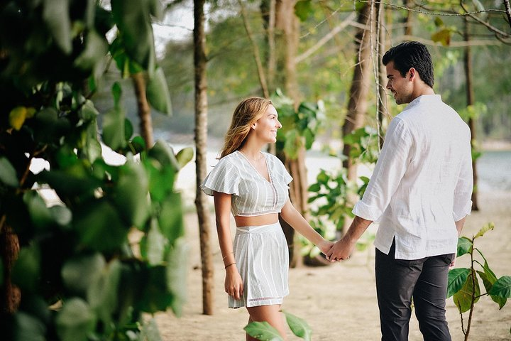 Honeymoon photoshoot in Khao Lak