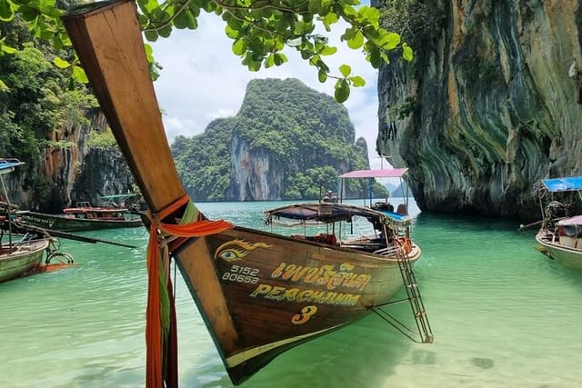 Krabi's Hidden Gem: Hong Island Tour by Longtail boat - Photo 1 of 15