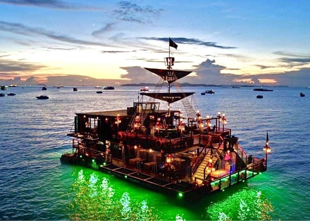 krakenian-the-pirate-ship-of-pattaya-thailand_1