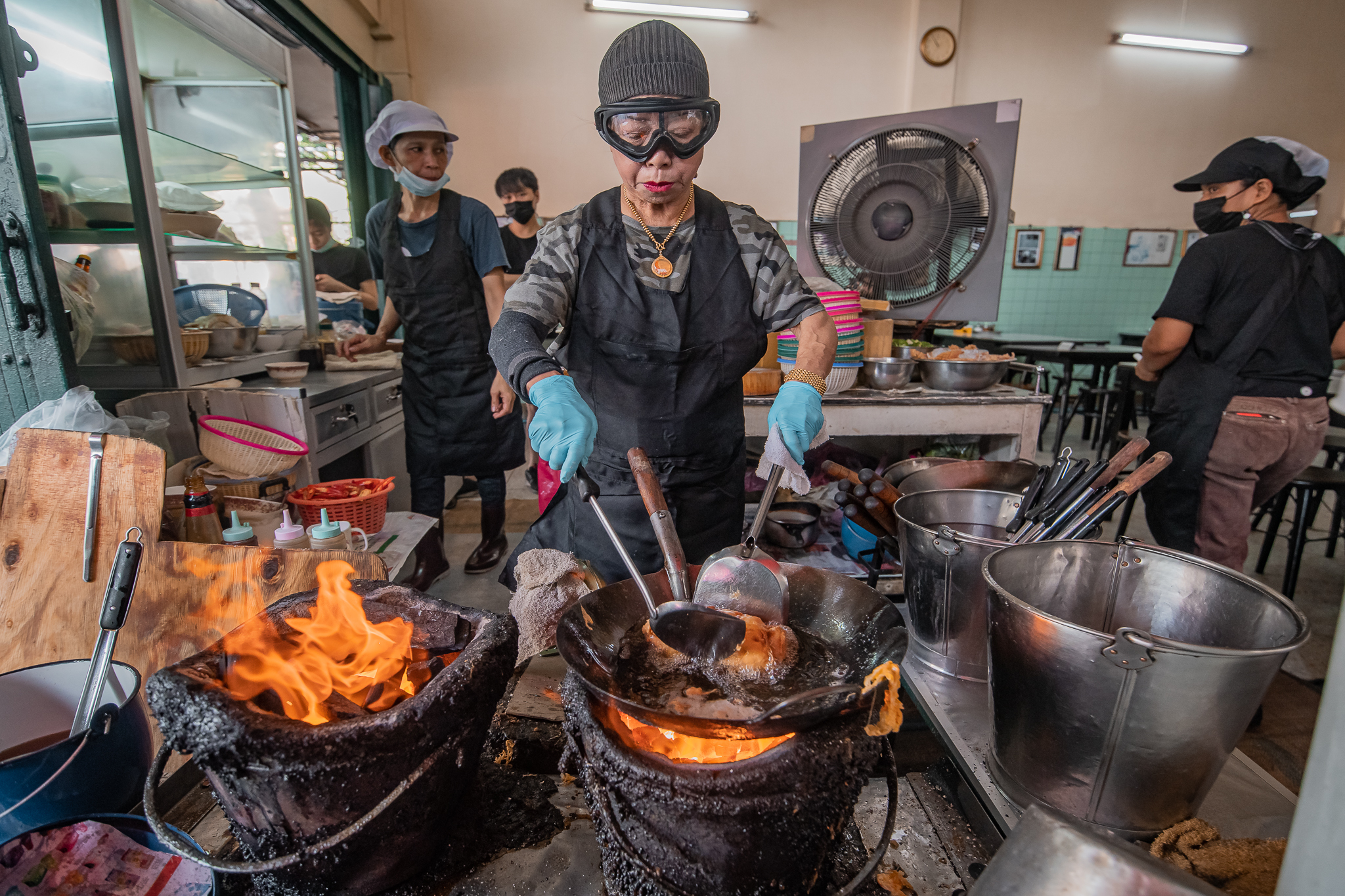 Tur Kuliner Jalanan Panduan Michelin Bangkok dengan Tuk-tuk	 - Photo 1 of 12