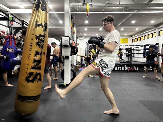 Muay Thai Class at Watchara Muay Thai Gym | Bangkok - Photo 1 of 7