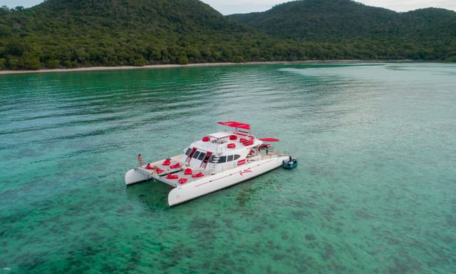 pattaya-yacht-escape-island-discovery-thailand_1