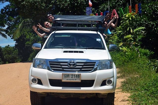 4X4 Off-Road Truck used for the tour