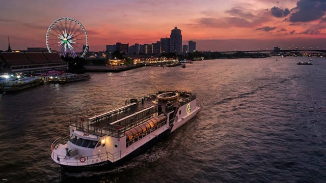 Saffron Luxurious Dinner Cruise by Banyan Tree Bangkok | Thailand - Photo 1 of 7