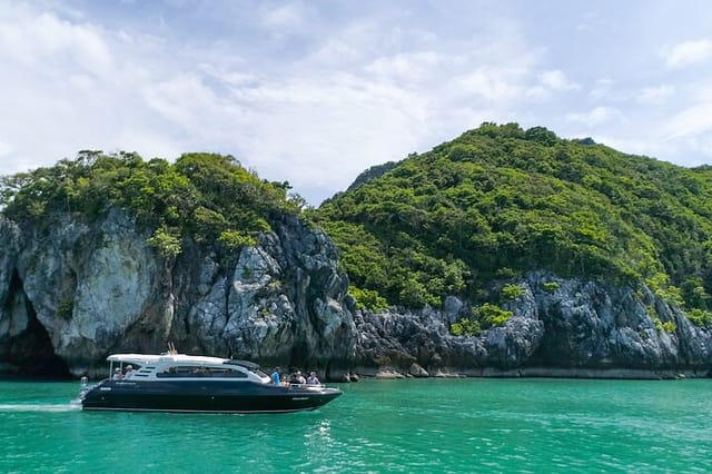 Samui Boat Charter, Private Speedboat Charter, Angthong National Marine Park - Photo 1 of 18