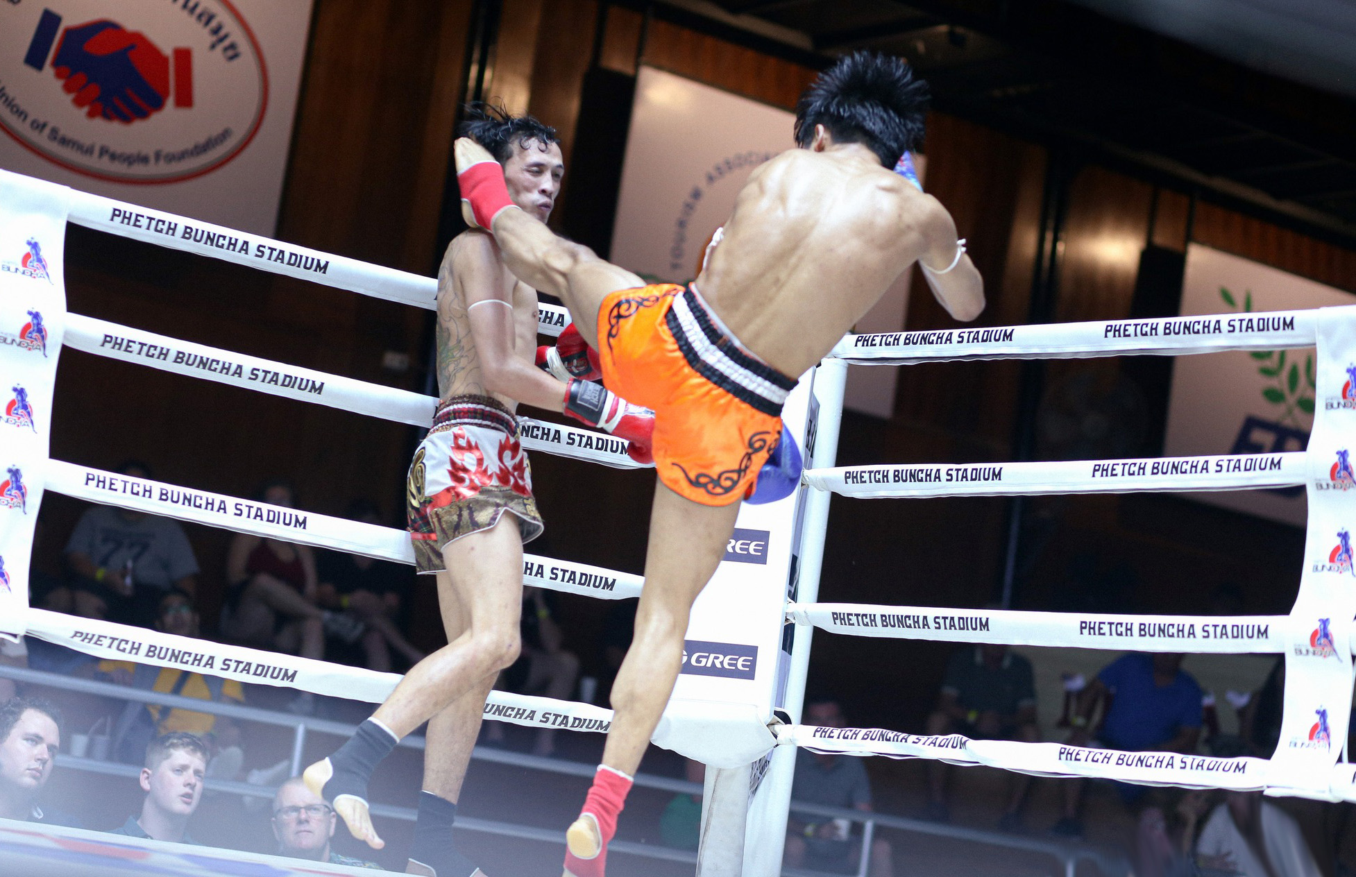 Samui Phetch Buncha Boxing Stadium Muay Thai Tickets - Photo 1 of 4