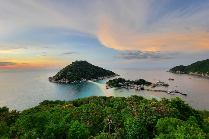 Snorkel Tour to Koh Nangyuan and Koh Tao