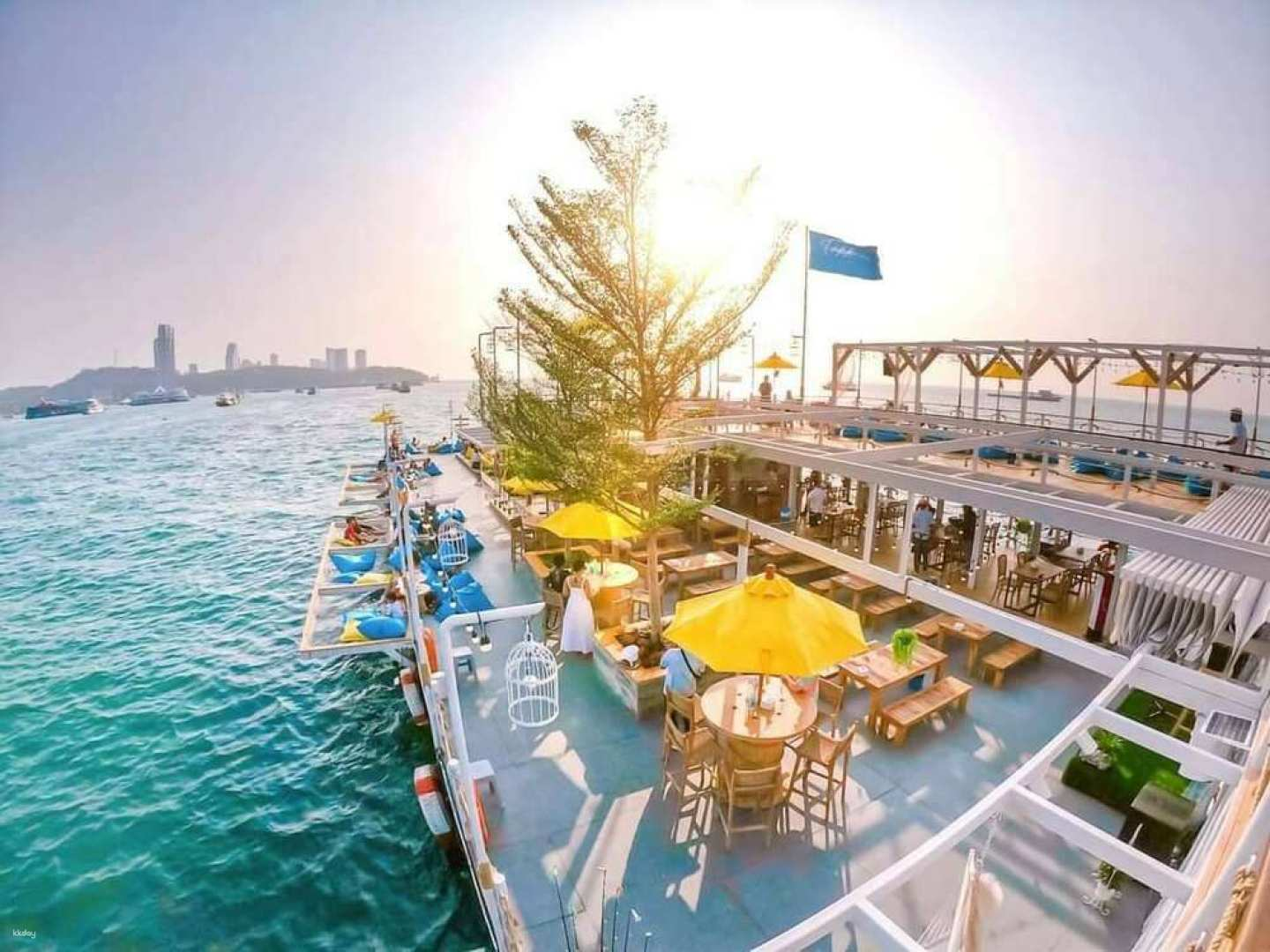 태국 파타야 선상 카페 입장권 (Pattaya Tappia Floating Cafe) - Photo 1 of 10