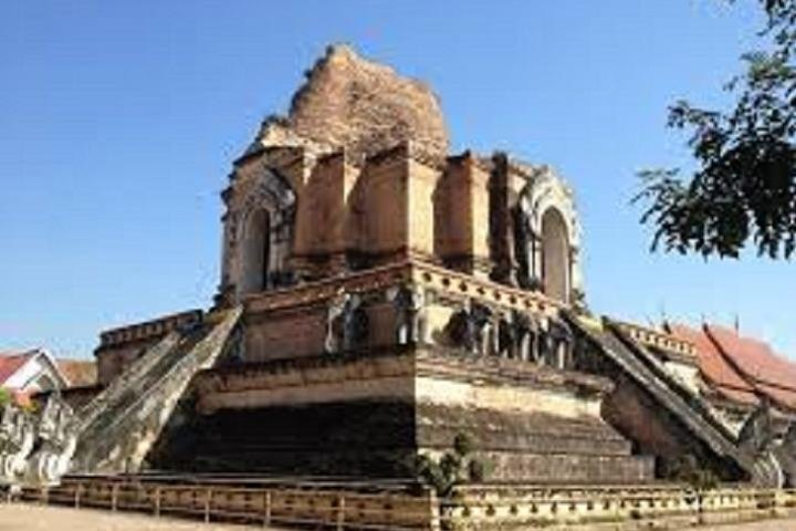 Wat Chedi Laung