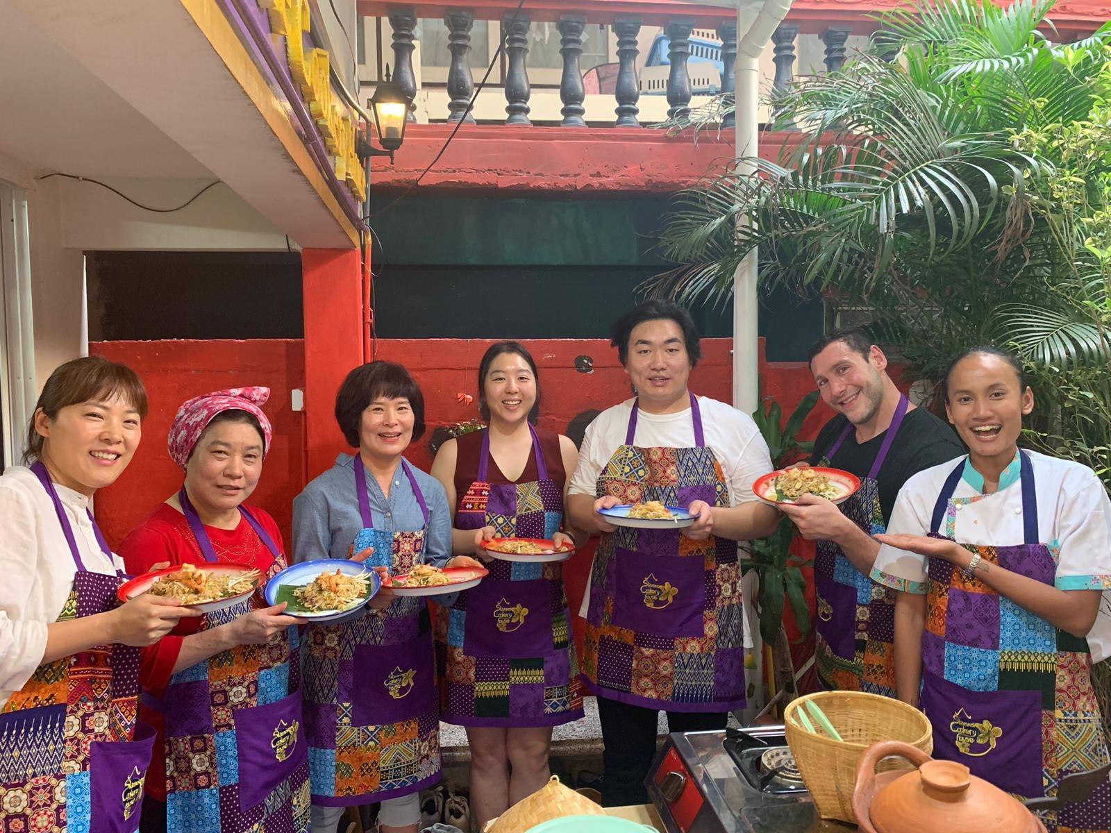 Siamese Cookery House: Kelas Memasak Thailand dengan Tur Pasar - Photo 1 of 10