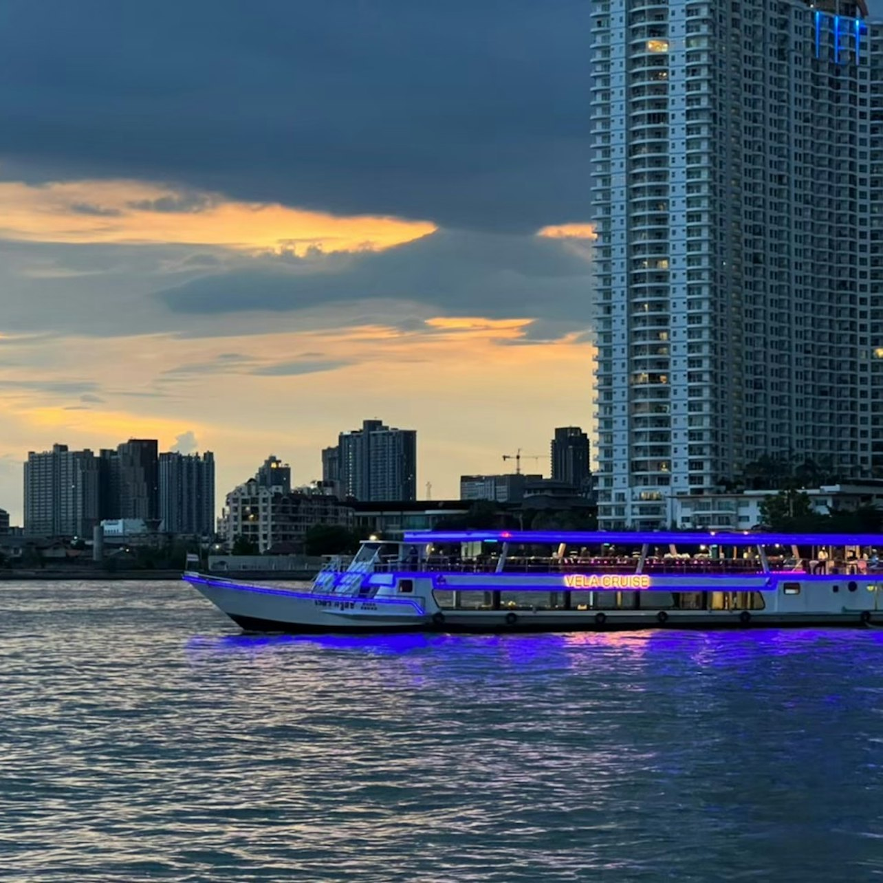 VELA Dinner Cruise at Asiatique with Seafood Buffet - Photo 1 of 7