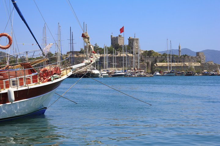 Bodrum Peninsula Cruise Including Lunch