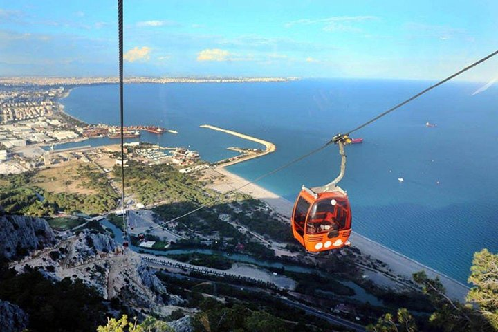 The best hill for those who want to see Antalya. (Tunektepe with the cable car)