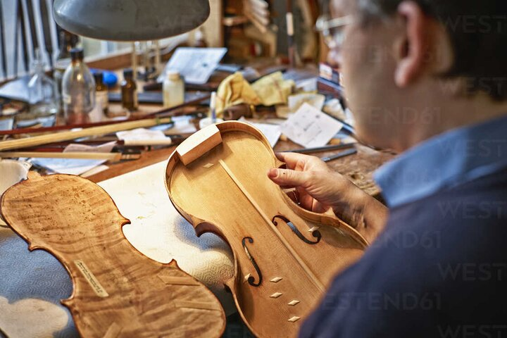 There will be a number of workshops and the first one will be string instrument making hosted by a craftsman with over 30 years of experience. 