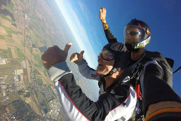 From Istanbul: Paragliding private activity with guide - Photo 1 of 4