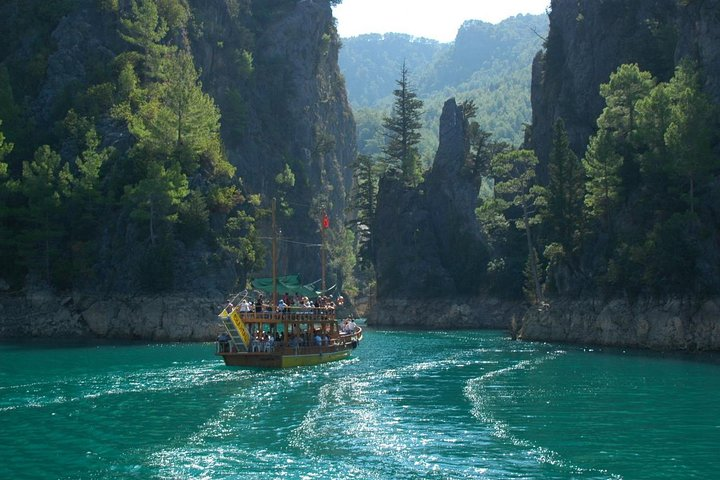 Green Canyon Boat tour