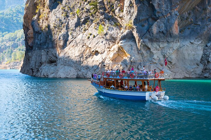 Green Canyon Boat Trip with Lunch and Unlimited Drinks - Photo 1 of 8