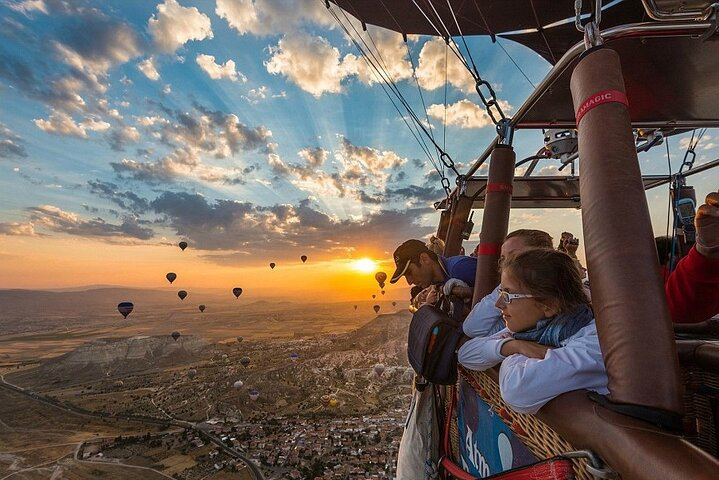 Hot Air Balloon Flight in Cappadocia with Experienced Pilots - Photo 1 of 10