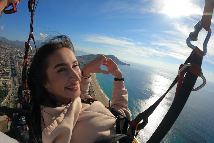 Tandem Paragliding in Alanya with Professional Licensed Pilots - Photo 1 of 7