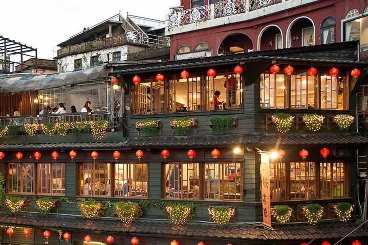 During the Qing Dynasty, the isolated village of Jiufen housed only nine families, thus the village would request "nine portions" every time shipments arrived from town. 