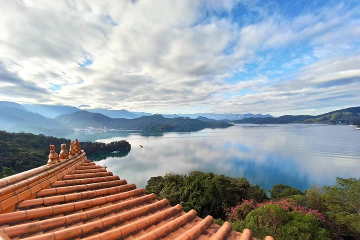 1 day tour Sun Moon Lake from Taichung  - Photo 1 of 5