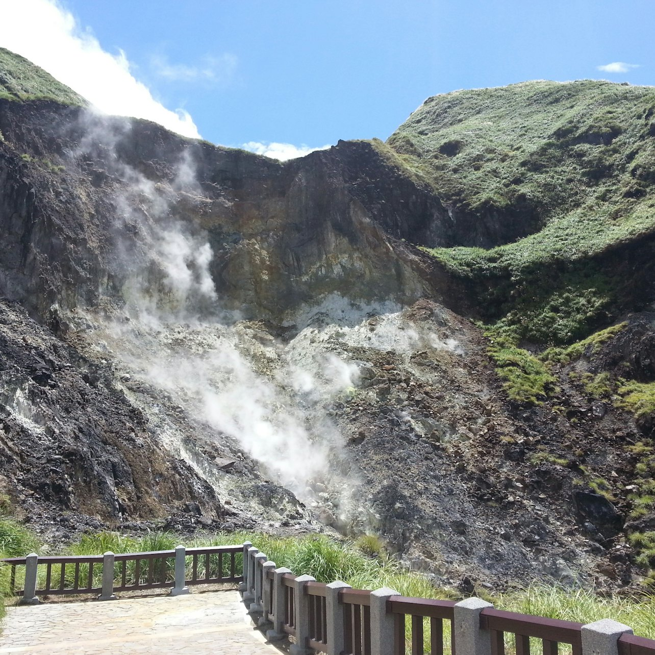 Beitou and Yangmingshan Day Tour from Taipei - Photo 1 of 13