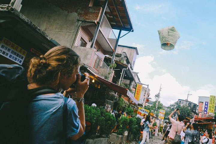 Pingxi Sky Lantern (Shifen Old Street)