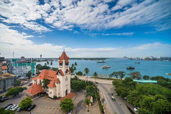 Dar Es Salaam by yourself with english speaking driver by car or van- 4 or 8 hrs - Photo 1 of 12