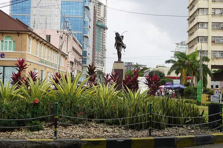 Askari Monument