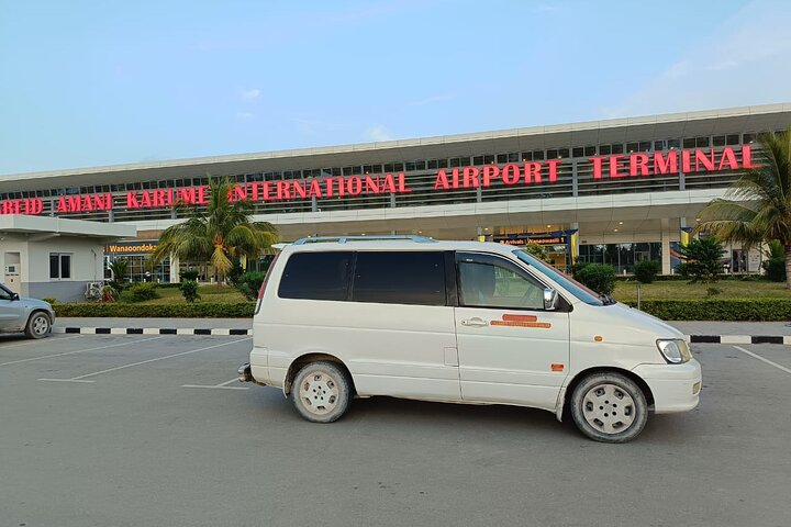 Zanzibar transfer/Taxi services - Photo 1 of 3