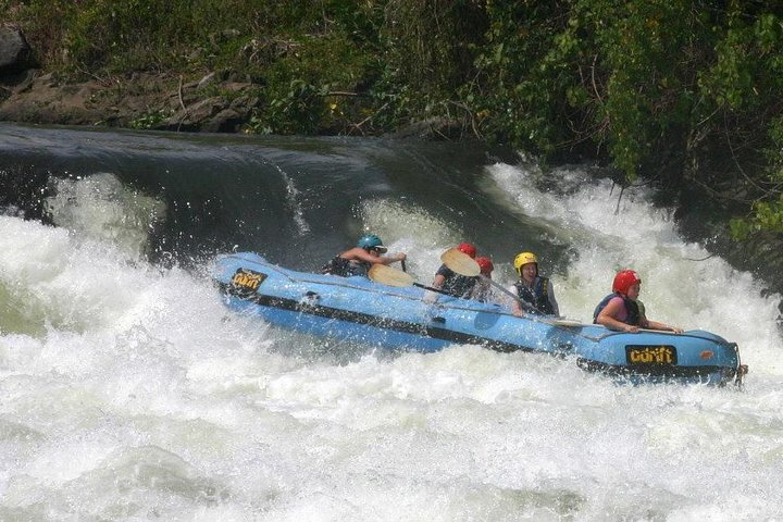 whitwater rafting with adrift jinja