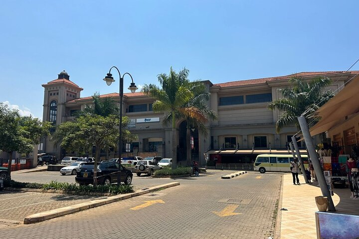 Private Botanical Garden Walking Tour in Entebbe City - Photo 1 of 5