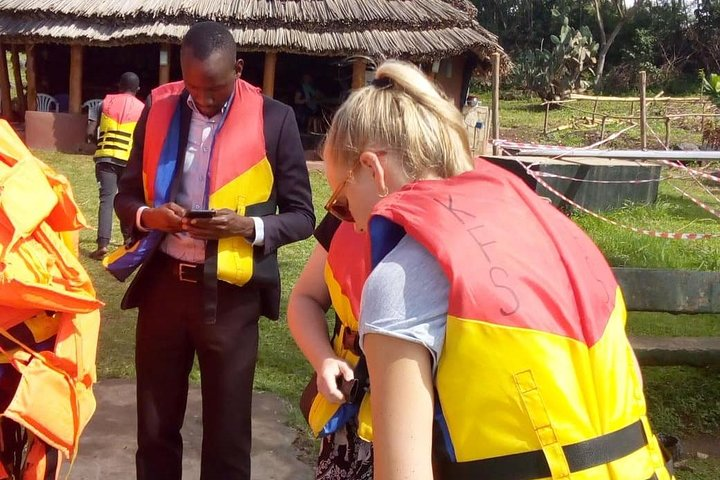 Source of the Nile boat preparations