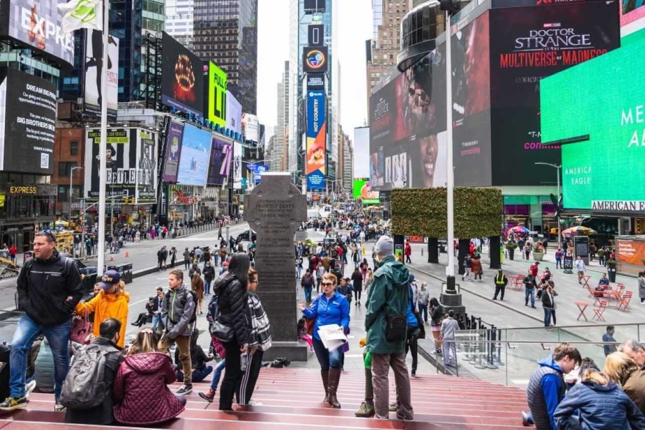 New York Broadway Walking Tour with Studio Visit in New York | Pelago