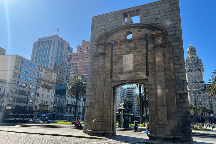 Walking Tour of the City of Montevideo (Spanish and/or Portuguese) - Photo 1 of 8