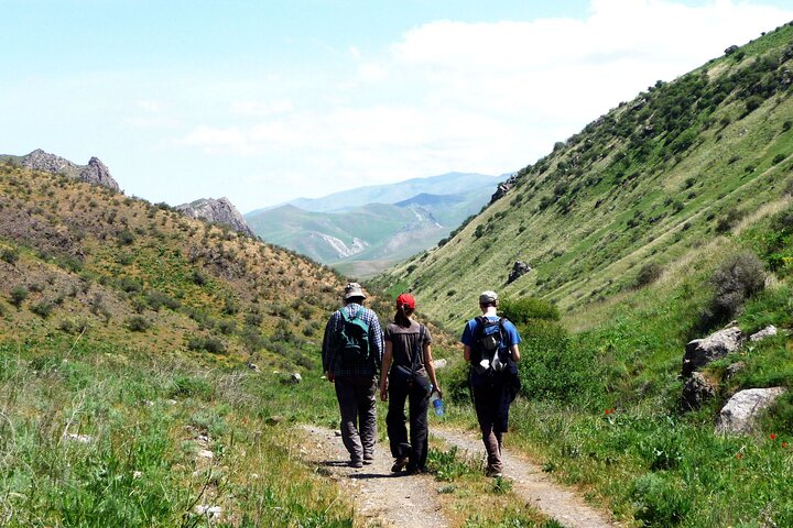 trekking in chimgan