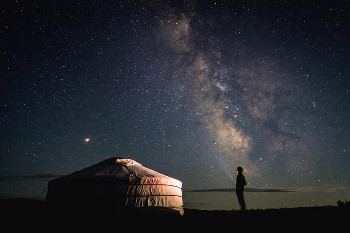 At night in Nurota desert