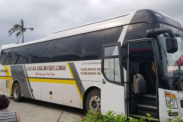 Bus Cat Ba to Hanoi - Photo 1 of 6