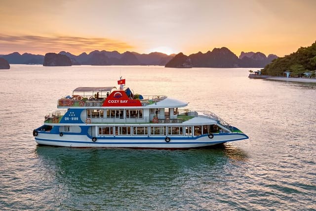 ozy Bay Premium Halong Day Trip, 5 Star Cruise with Buffet Lunch