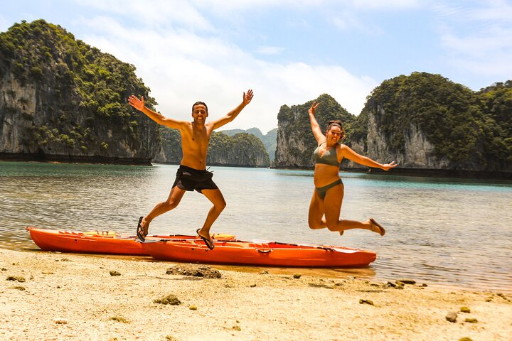 kayak in Lan ha bay