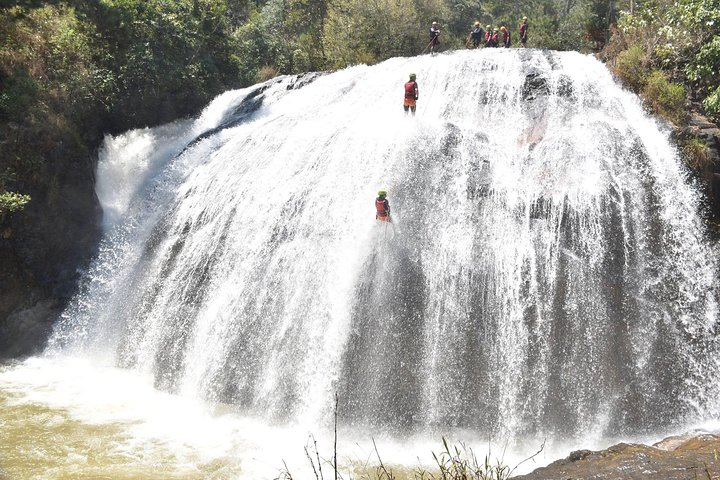 Viet Action Tours-Extreme Dalat Canyoning Tour