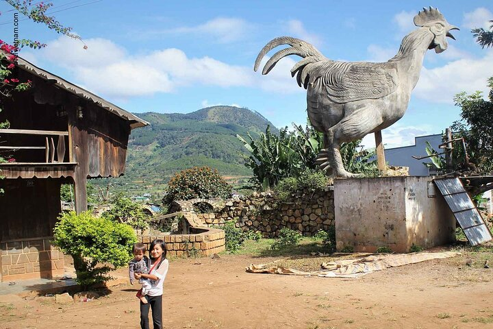 Chicken Village - K'Ho minority people